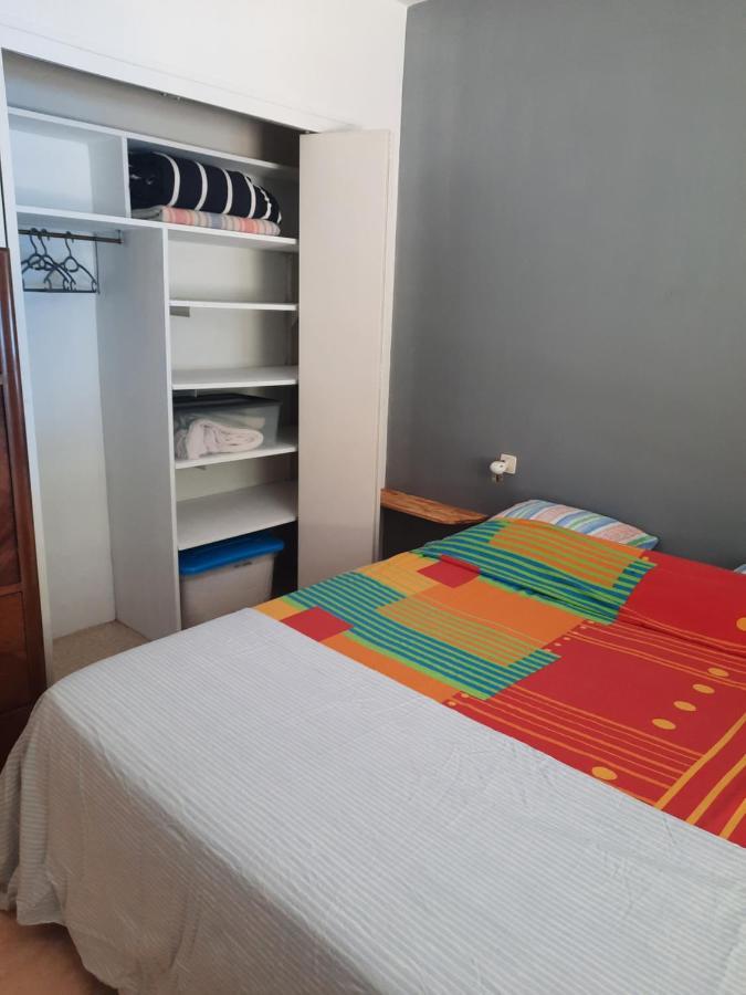 Les Coteaux De Planeze, Ideal Deplacement Pro, Chambres Individuelles Lit 160 Television Saint-Laurent-les-Tours Szoba fotó